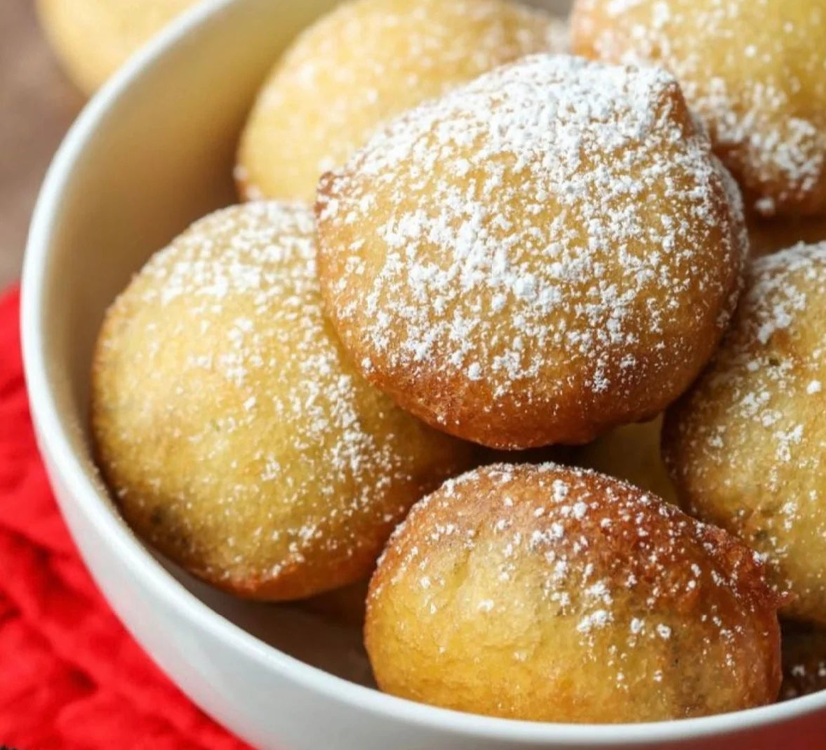 Fried Oreos dusted with powdered sugar
